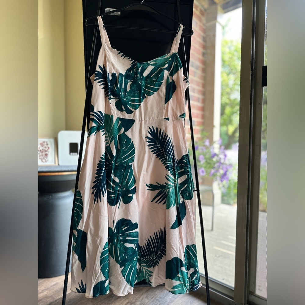 NEW Old Navy Green Leaf Print Dress